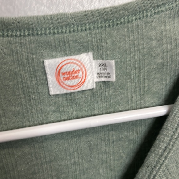 Green button down - Picture 3 of 4